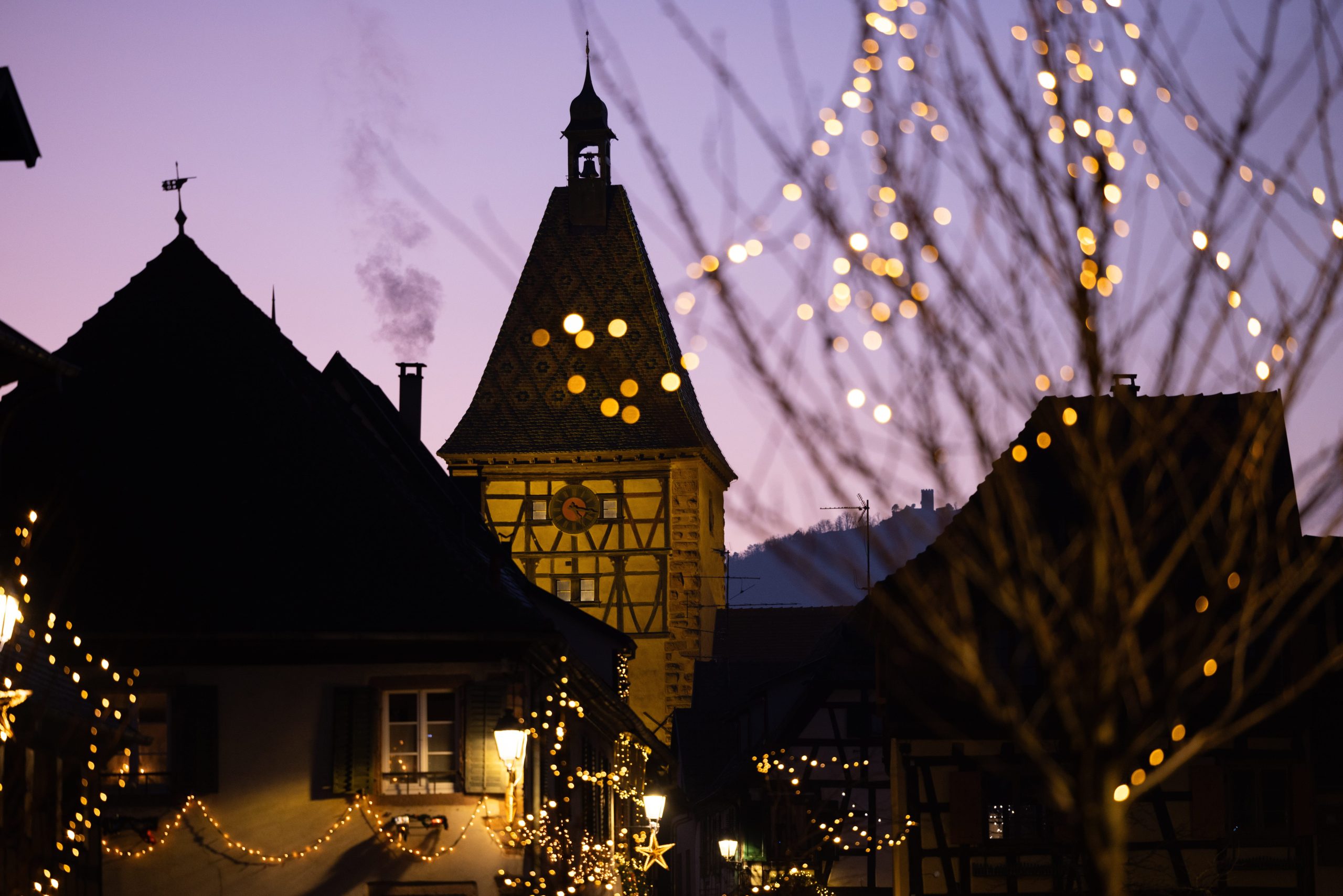 La Porte Haute de Bergheim avec des illuminations à l'occasion du marché de Noël